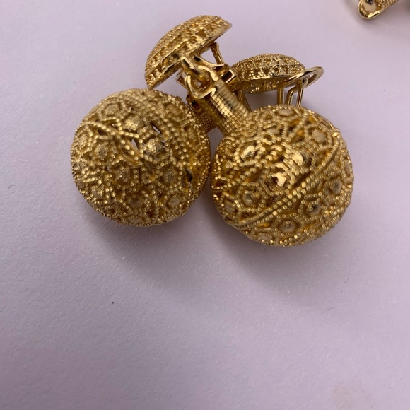 Dropping Gold Plated Earrings and Pendant set long lasting - Picture 3 of 11